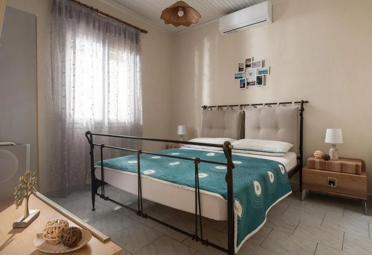Rosa'S Garden House Apartment Paralia Sikias