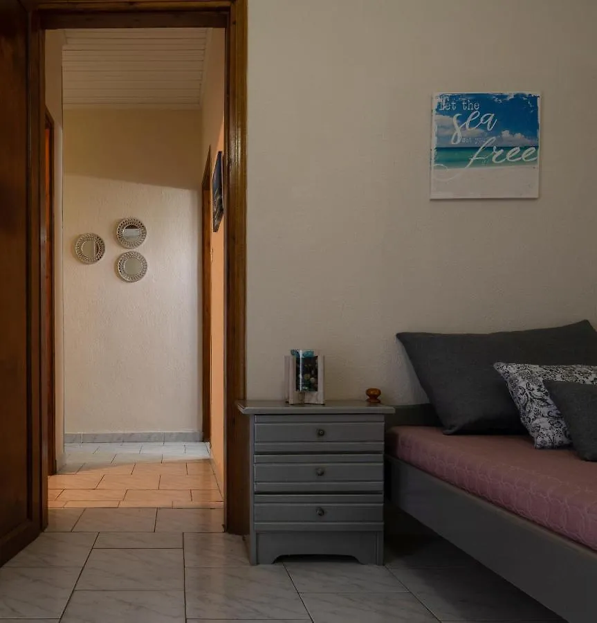 Rosa'S Garden House Apartment Paralia Sikias Greece